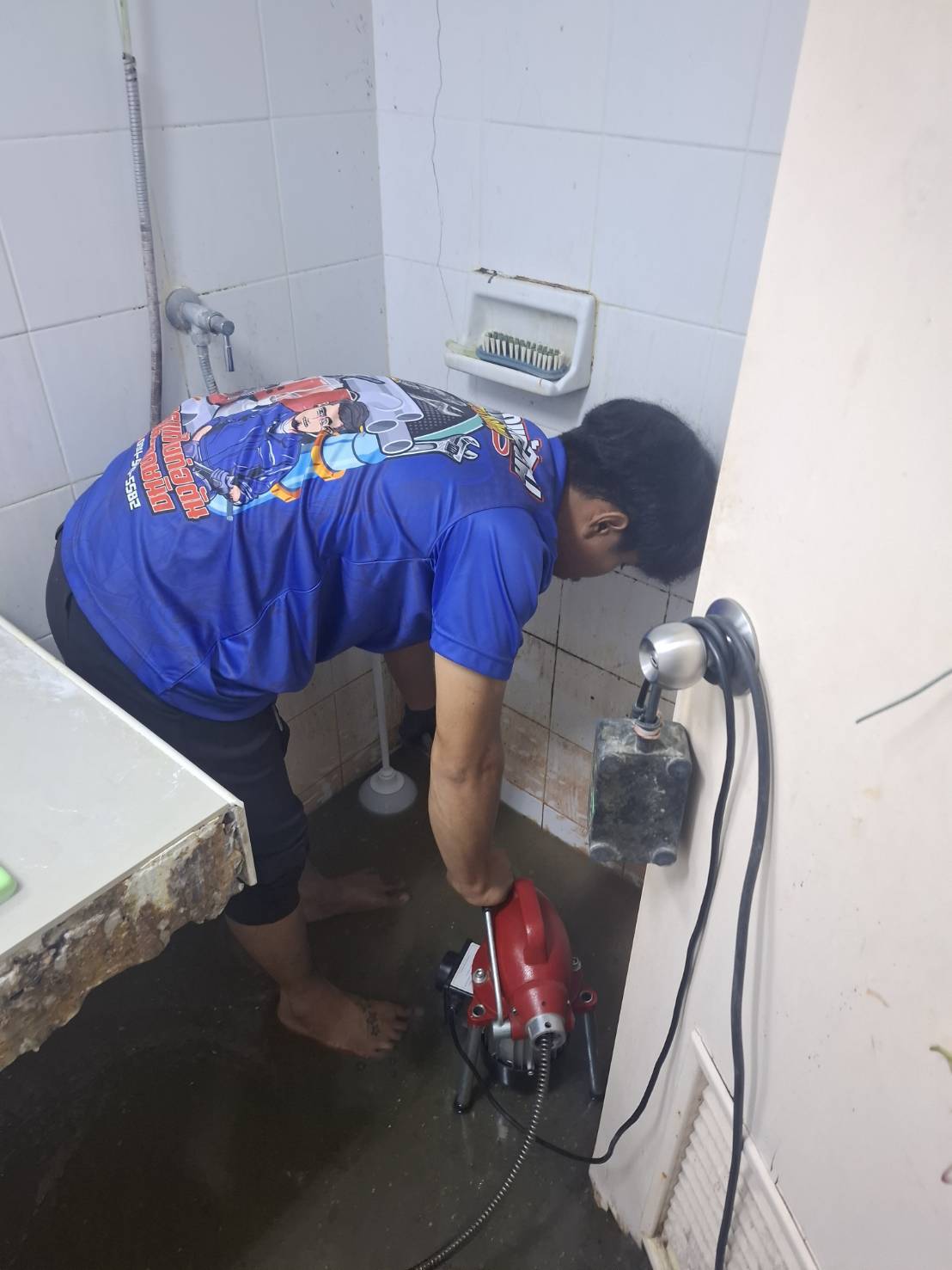 12 - https://ช่างท่อตันเซอร์วิส.com | บริการแก้ไขท่อตัน ส้วมตันครบวงจร ครอบคลุมทุกพื้นที่ด้วยทีมช่างประสบการณ์กว่า 10 ปี พร้อมเครื่องมือพิเศษ รับประกันจบงานไว ไม่ทิ้งปัญหากวนใจ